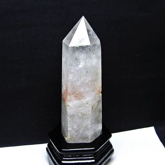 1Kg 水晶 六角柱 水晶 ポイント 原石 置物 台座付属 一点物 152-4743