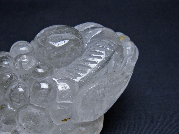 水晶 手彫り-卓上置物-キンセン-金蟾 ガーデンクォーツ 一点物 154-103