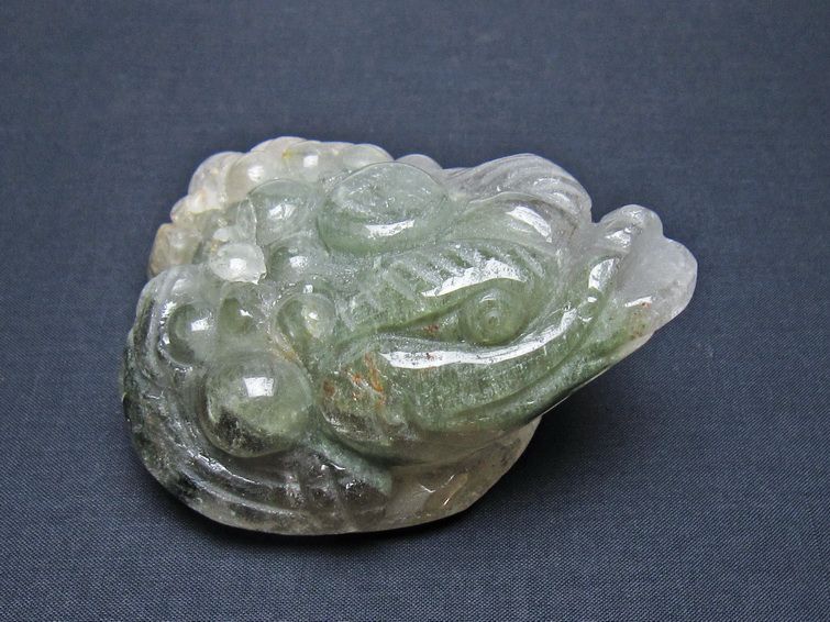 水晶 手彫り-卓上置物-キンセン-金蟾 ガーデンクォーツ 一点物 154-104