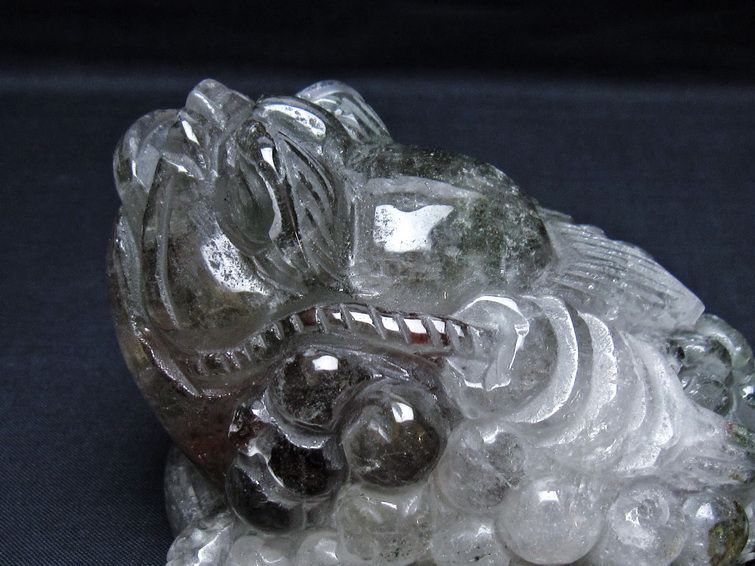 水晶 手彫り-卓上置物-キンセン-金蟾 ガーデンクォーツ 一点物 154-107