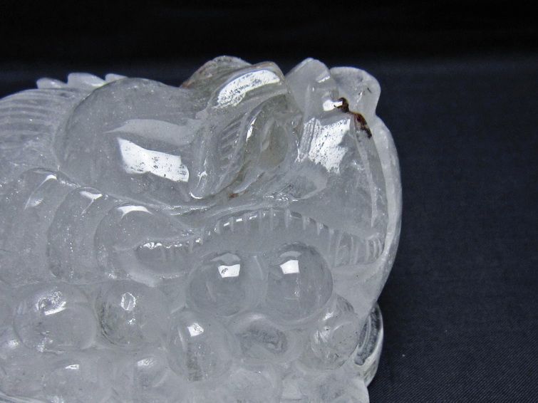 1Kg 水晶 手彫り-卓上置物-キンセン-金蟾 ガーデンクォーツ 一点物 154-113