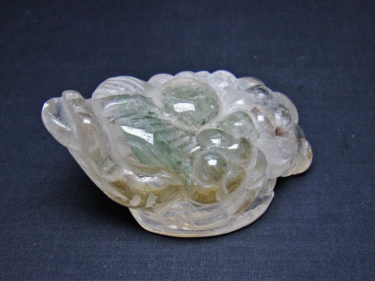 水晶 手彫り-卓上置物-キンセン-金蟾 ガーデンクォーツ 一点物 154-116