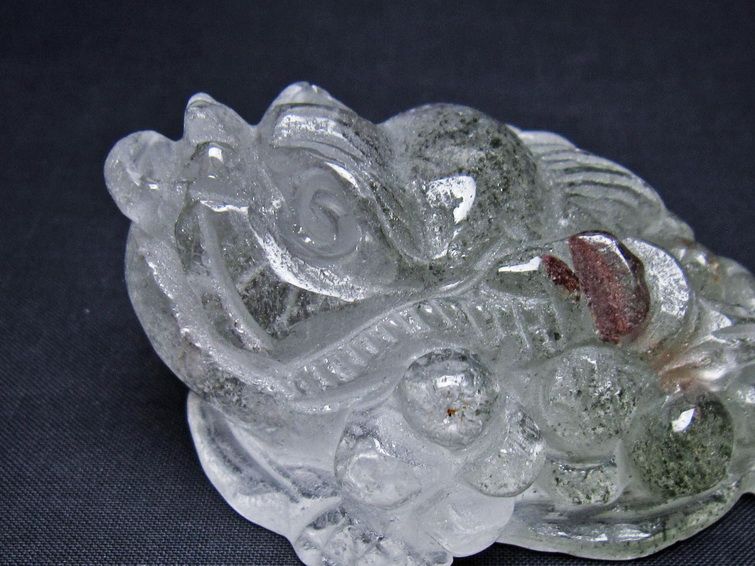 水晶 手彫り-卓上置物-キンセン-金蟾 ガーデンクォーツ 一点物 154-118