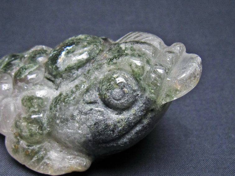 水晶 手彫り-卓上置物-キンセン-金蟾 ガーデンクォーツ 一点物 154-119