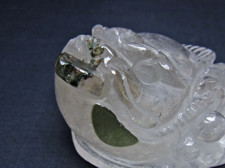 水晶 手彫り-卓上置物-キンセン-金蟾 ガーデンクォーツ 一点物 154-127