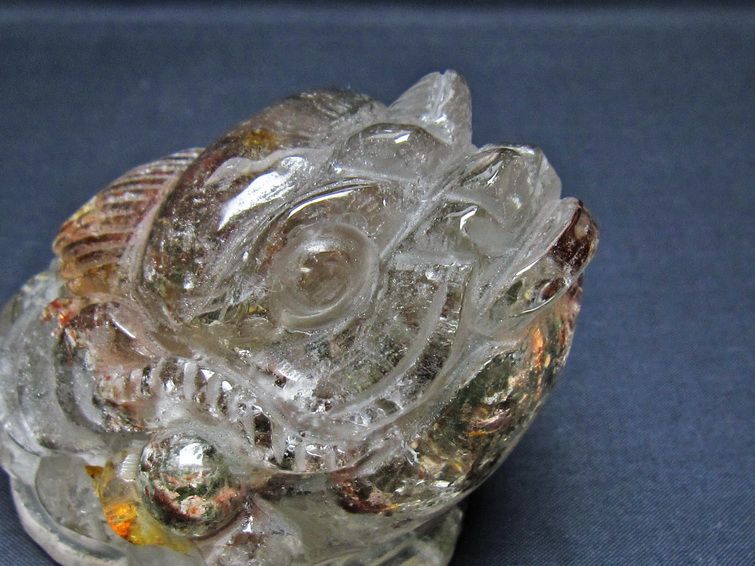 水晶 手彫り-卓上置物-キンセン-金蟾 ガーデンクォーツ 一点物 154-128