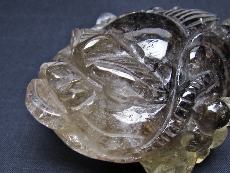 水晶 手彫り-卓上置物-キンセン-金蟾 一点物 154-84