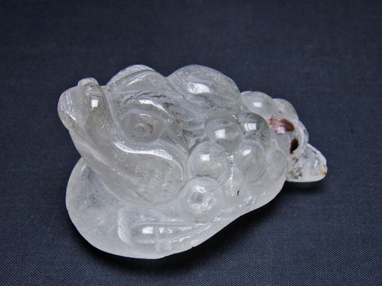 水晶 手彫り-卓上置物-キンセン-金蟾 ガーデンクォーツ 一点物 154-89