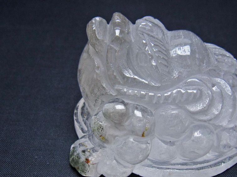 水晶 手彫り-卓上置物-キンセン-金蟾 ガーデンクォーツ 一点物 154-90
