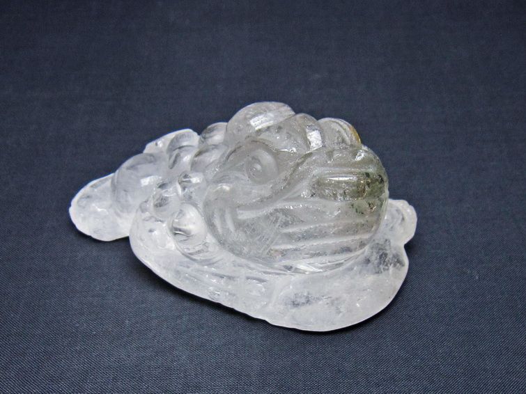 水晶 手彫り-卓上置物-キンセン-金蟾 ガーデンクォーツ 一点物 154-93