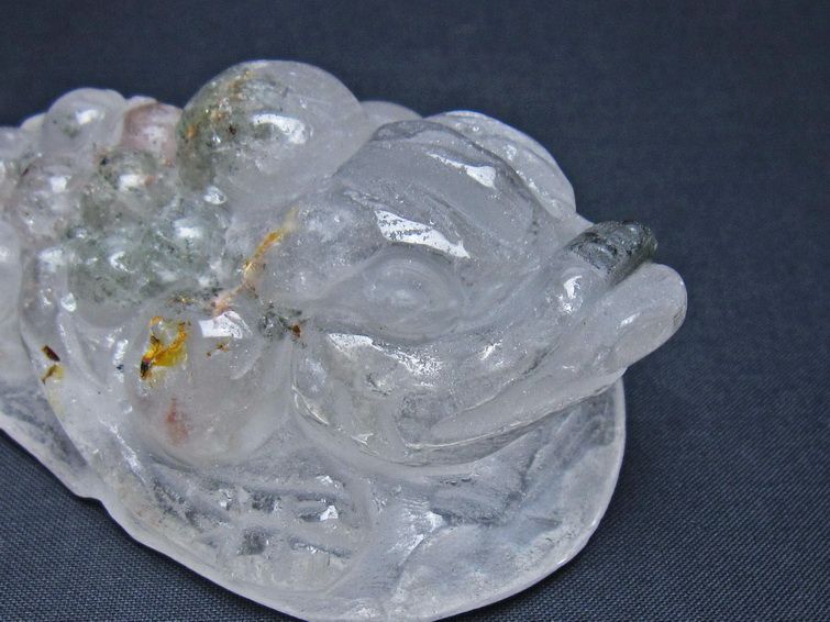 水晶 手彫り-卓上置物-キンセン-金蟾 ガーデンクォーツ 一点物 154-94