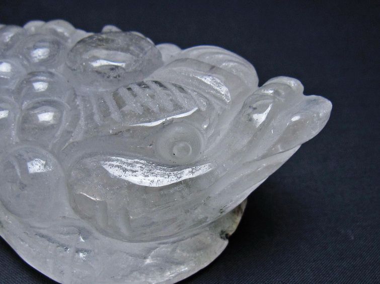 水晶 手彫り-卓上置物-キンセン-金蟾 ガーデンクォーツ 一点物 154-99