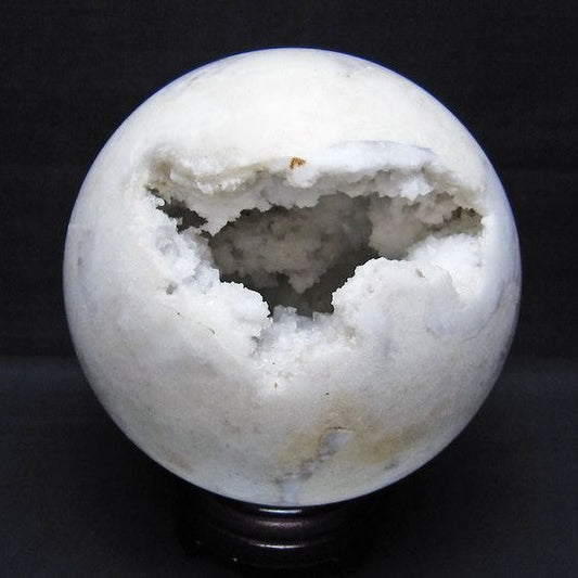 2.1Kg 水晶 笑口 丸玉 140mm ジオード 原石 置物 一点物 161-1152