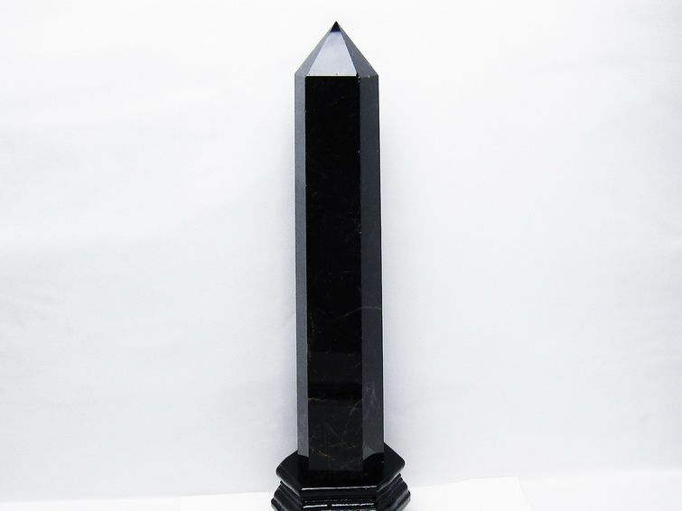 2.7Kg モリオン 黒水晶 六角柱 台座付属 一点物 162-431