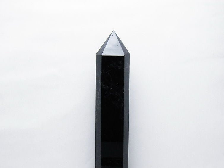 2.3Kg モリオン 黒水晶 六角柱 台座付属 一点物 162-432