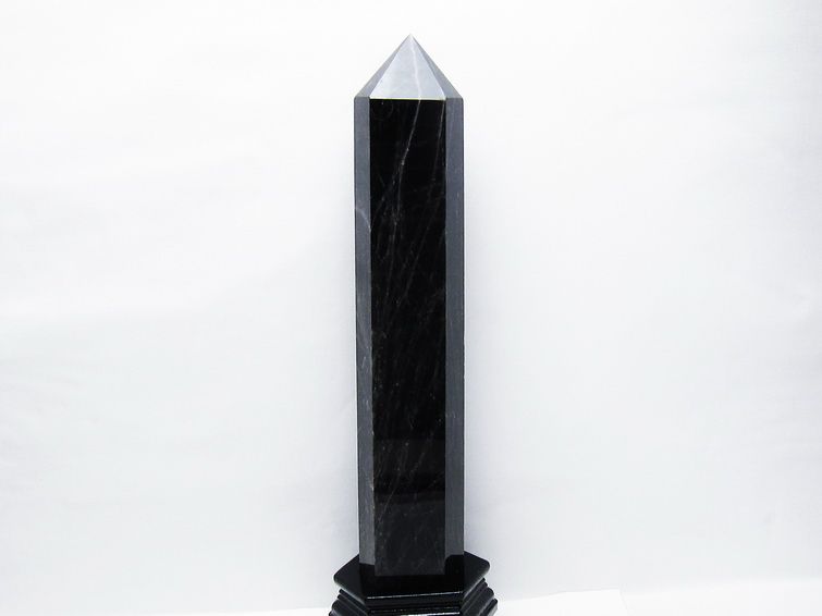 2.7Kg モリオン 黒水晶 六角柱 台座付属 一点物 162-434