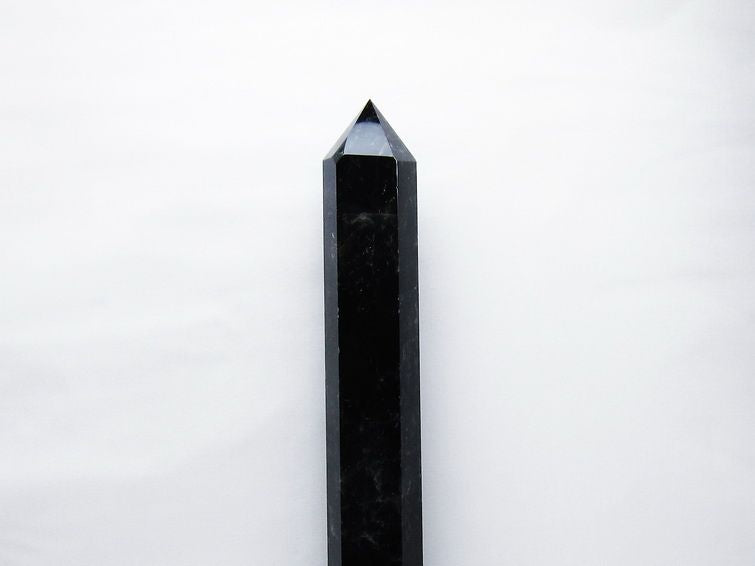 2.7Kg モリオン 黒水晶 六角柱 台座付属 一点物 162-436 【sold out】
