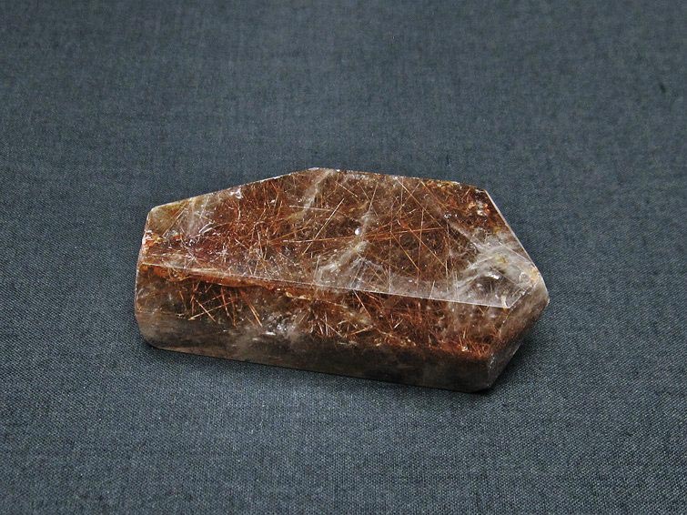 ルチルクォーツ入り 水晶 原石 ルチル 一点物 171-3683