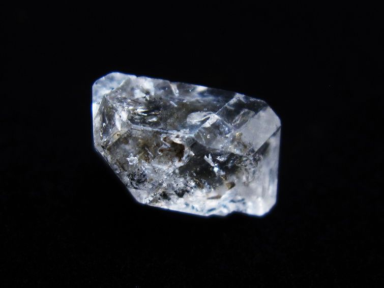 オイルインクォーツ 原石 石油入り 水晶 171-5032
