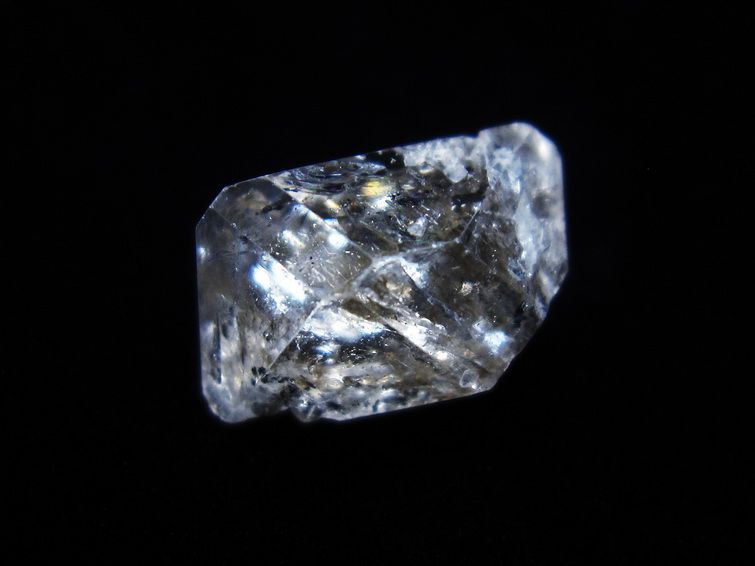 オイルインクォーツ 原石 石油入り 水晶 171-5032