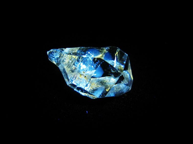 オイルインクォーツ 原石 石油入り 水晶 171-5033