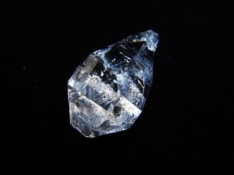 オイルインクォーツ 原石 石油入り 水晶 171-5033