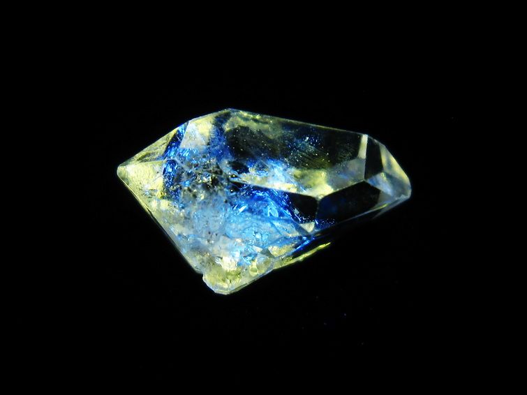 オイルインクォーツ 原石 石油入り 水晶 171-5043
