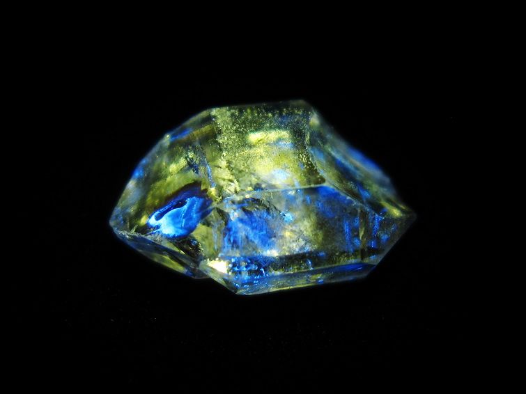 オイルインクォーツ 原石 石油入り 水晶 171-5059