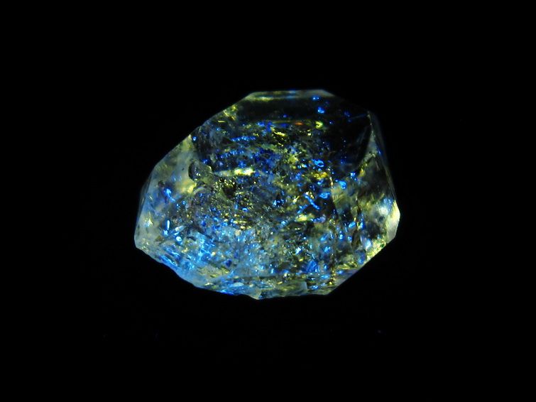 オイルインクォーツ 原石 石油入り 水晶 171-5073