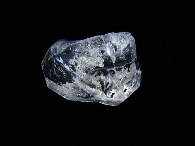 オイルインクォーツ 原石 石油入り 水晶 171-5104
