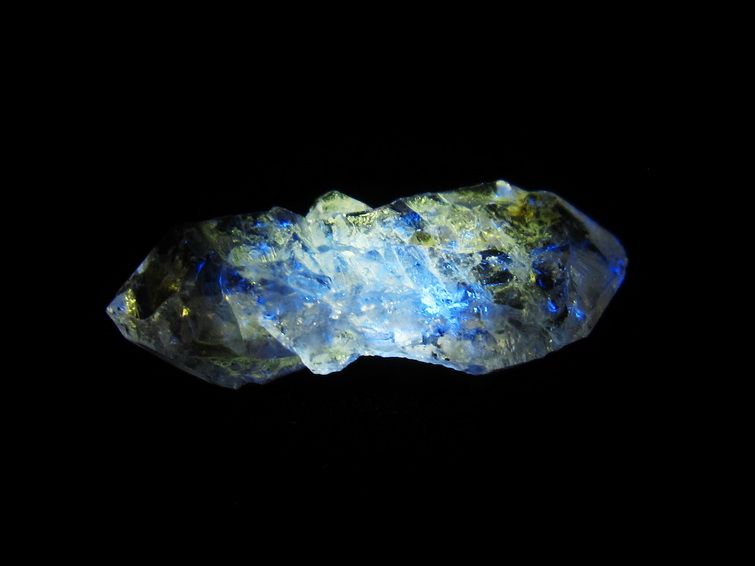 オイルインクォーツ 原石 石油入り 水晶 171-5111