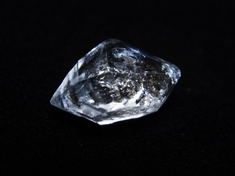 オイルインクォーツ 原石 石油入り 水晶 171-5115