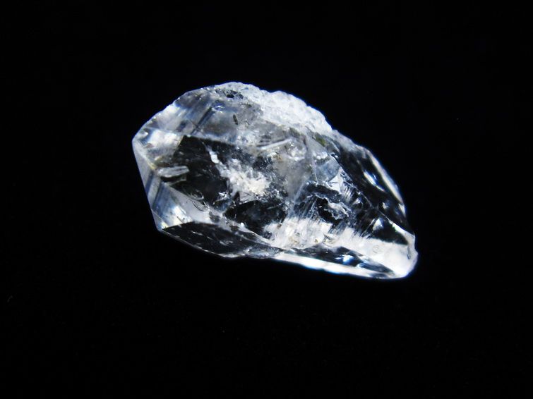 オイルインクォーツ 原石 石油入り 水晶 171-5117