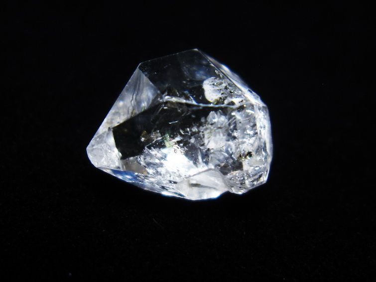 オイルインクォーツ 原石 石油入り 水晶 171-5120