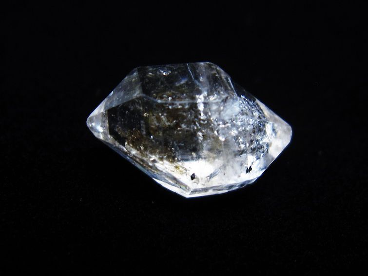 オイルインクォーツ 原石 石油入り 水晶 171-5128