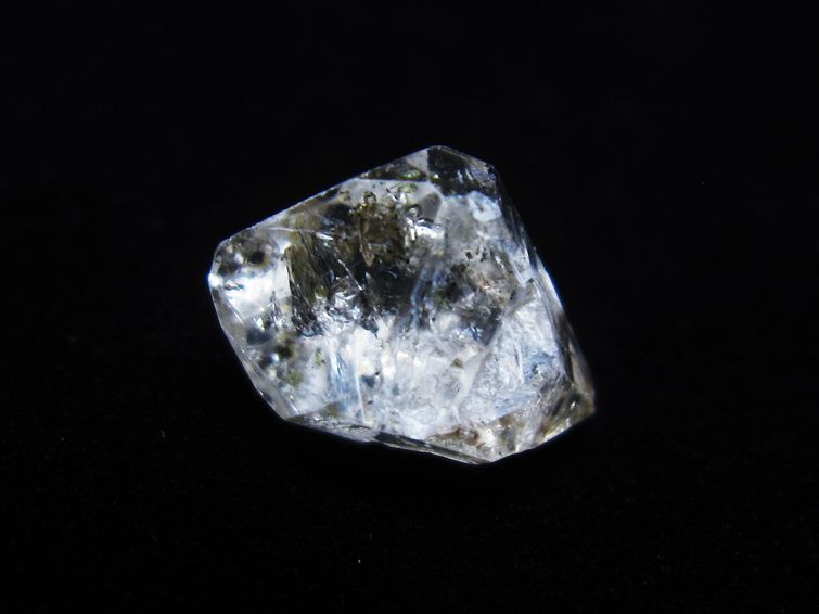 オイルインクォーツ 原石 石油入り 水晶 171-5155