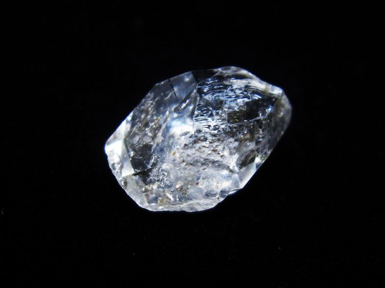 オイルインクォーツ 原石 石油入り 水晶 171-5167