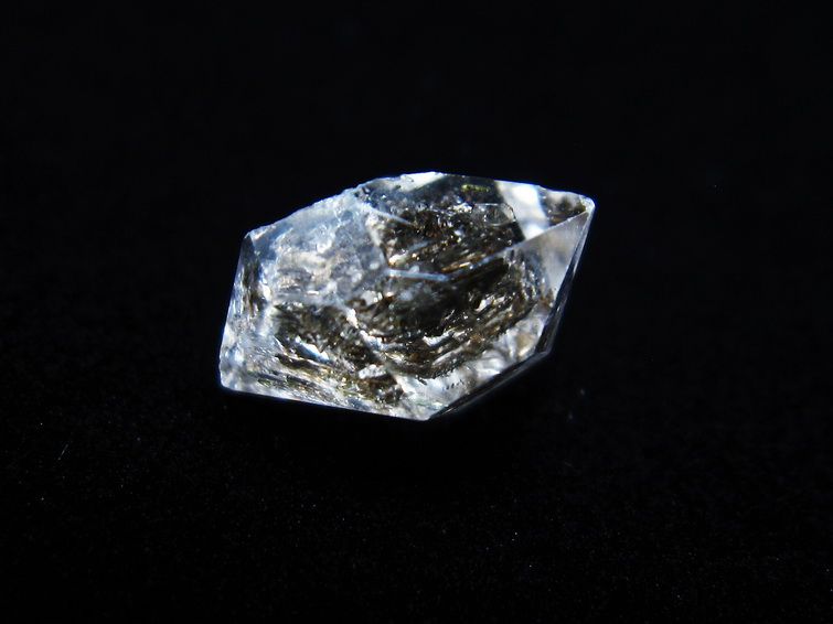 オイルインクォーツ 原石 石油入り 水晶 171-5170