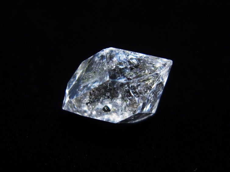 オイルインクォーツ 原石 石油入り 水晶 171-5179