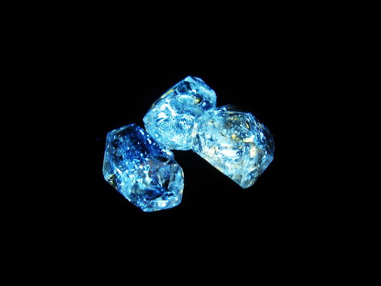 オイルインクォーツ 原石 石油入り 水晶 171-5203