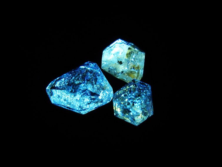 オイルインクォーツ 原石 石油入り 水晶 171-5204