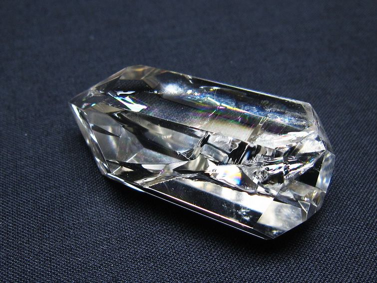 アイリスクォーツ 水晶 原石 虹入り 一点物 171-5831 [sold out]