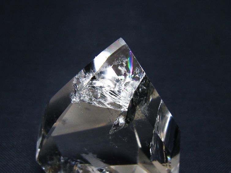 水晶 原石 虹入り 一点物 171-5997