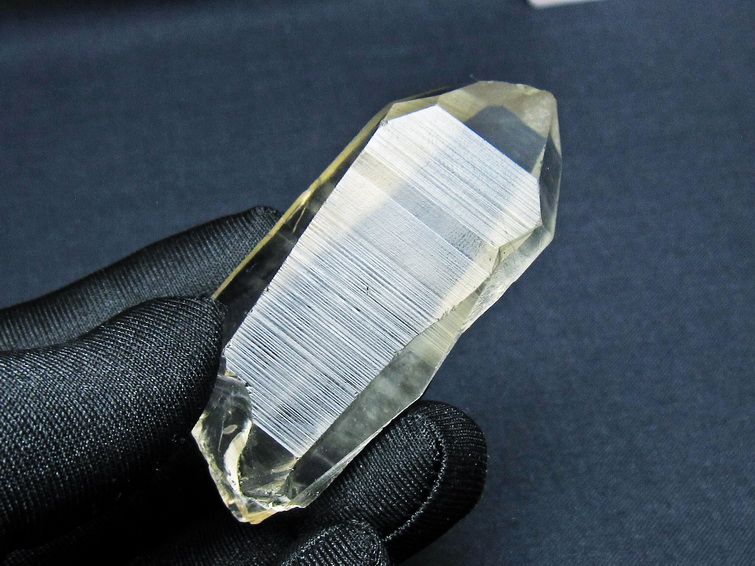 レムリアンシード スモーキークォーツ 原石 ブラジル ミナスジェライス州 コリント産 一点物 171-7454