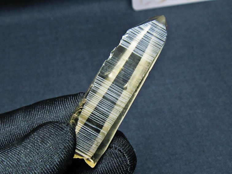 スモーキークォーツ 原石 ポイント レムリアンシード水晶 ブラジル ミナスジェライス州 コリント産 一点物 171-7456