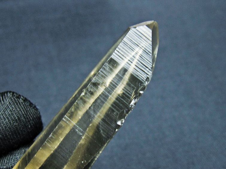 スモーキークォーツ 原石 ポイント レムリアンシード水晶 ブラジル ミナスジェライス州 コリント産 一点物 171-7456