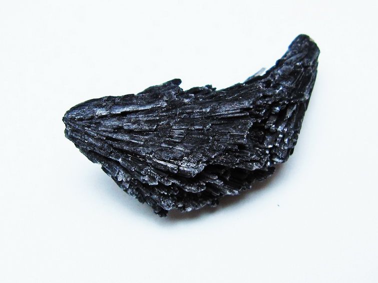 ブラック カイヤナイト 原石 一点物 171-7614