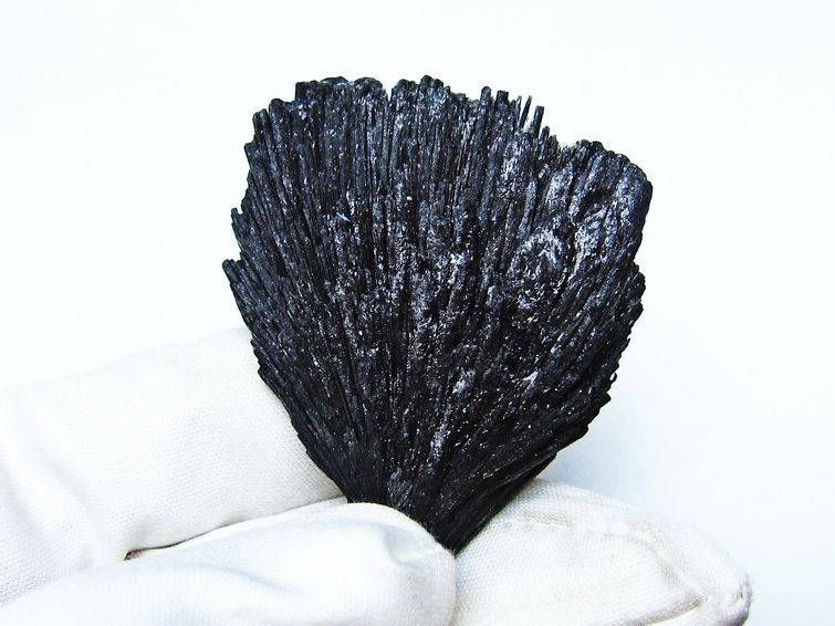 ブラック カイヤナイト 原石 一点物 171-7615
