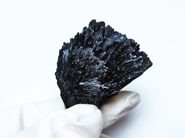 ブラック カイヤナイト 原石 一点物 171-7616