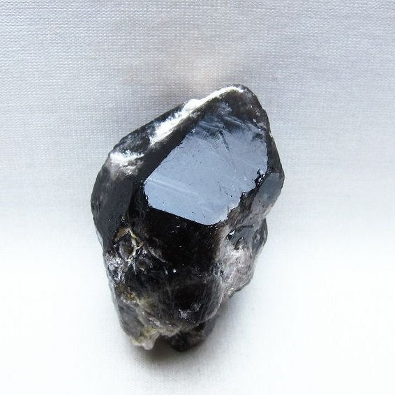 モリオン 黒水晶 原石 山東省産 一点物 171-9812